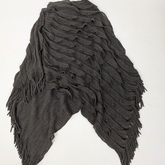 Knit Poncho Asymmetrical Pleated Hand Made Charcoal Grey Fringe Long - Picture 3 of 10